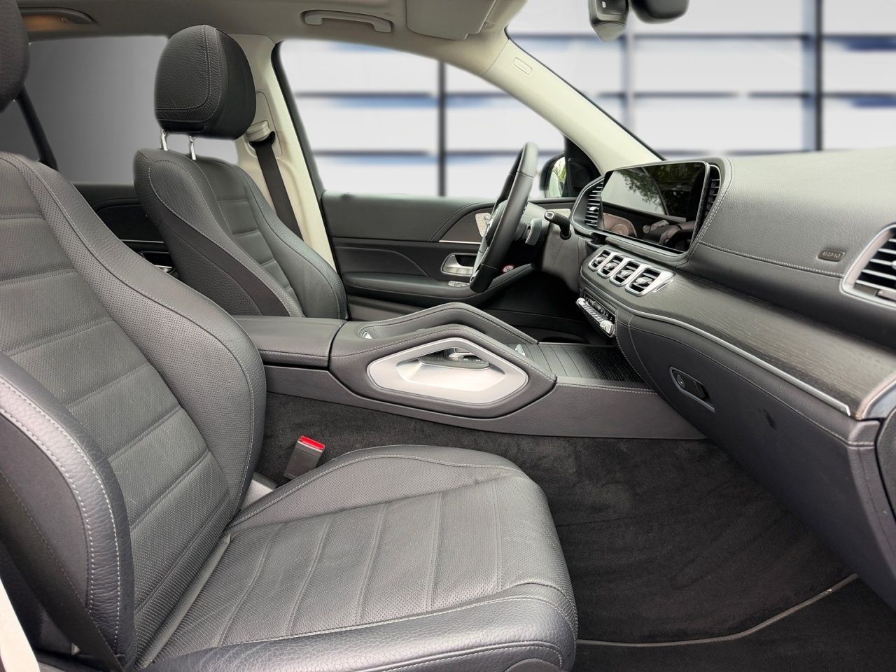 Fahrzeugabbildung Mercedes-Benz GLE 450 d 4M AMG+PANO+SITZKLIMA+AIRMATIC+HEADUP+