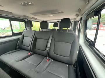 Renault Trafic - 12