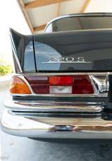 Mercedes-Benz 220 S Heckflosse - graue Mercedes-Benz 220