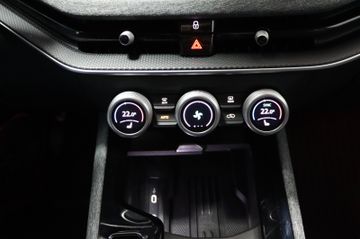 Skoda Superb Combi 2.0 TDI 142 kW 4x4 AHK StHz