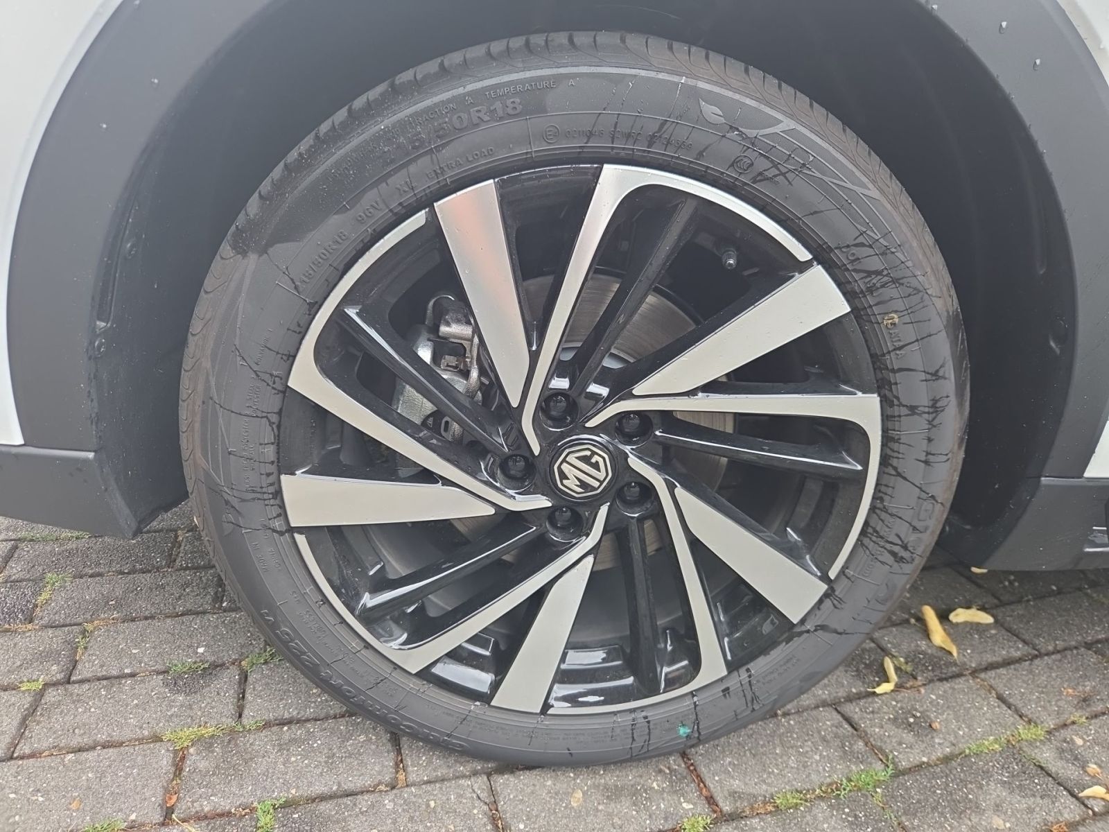 Fahrzeugabbildung MG ZS 1.5 Hybrid+ 145 kW Luxury