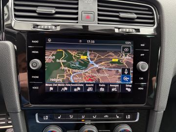 Fahrzeugabbildung Volkswagen Golf VII Lim. Join BlueMotion DSG Navi SHZ uvm.