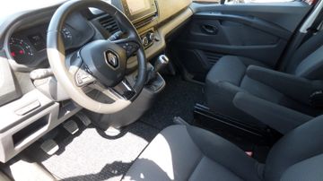 Renault Trafic Bus 2,0 BLUE dCi 150 PS 3,0t mit AHZV 8 S