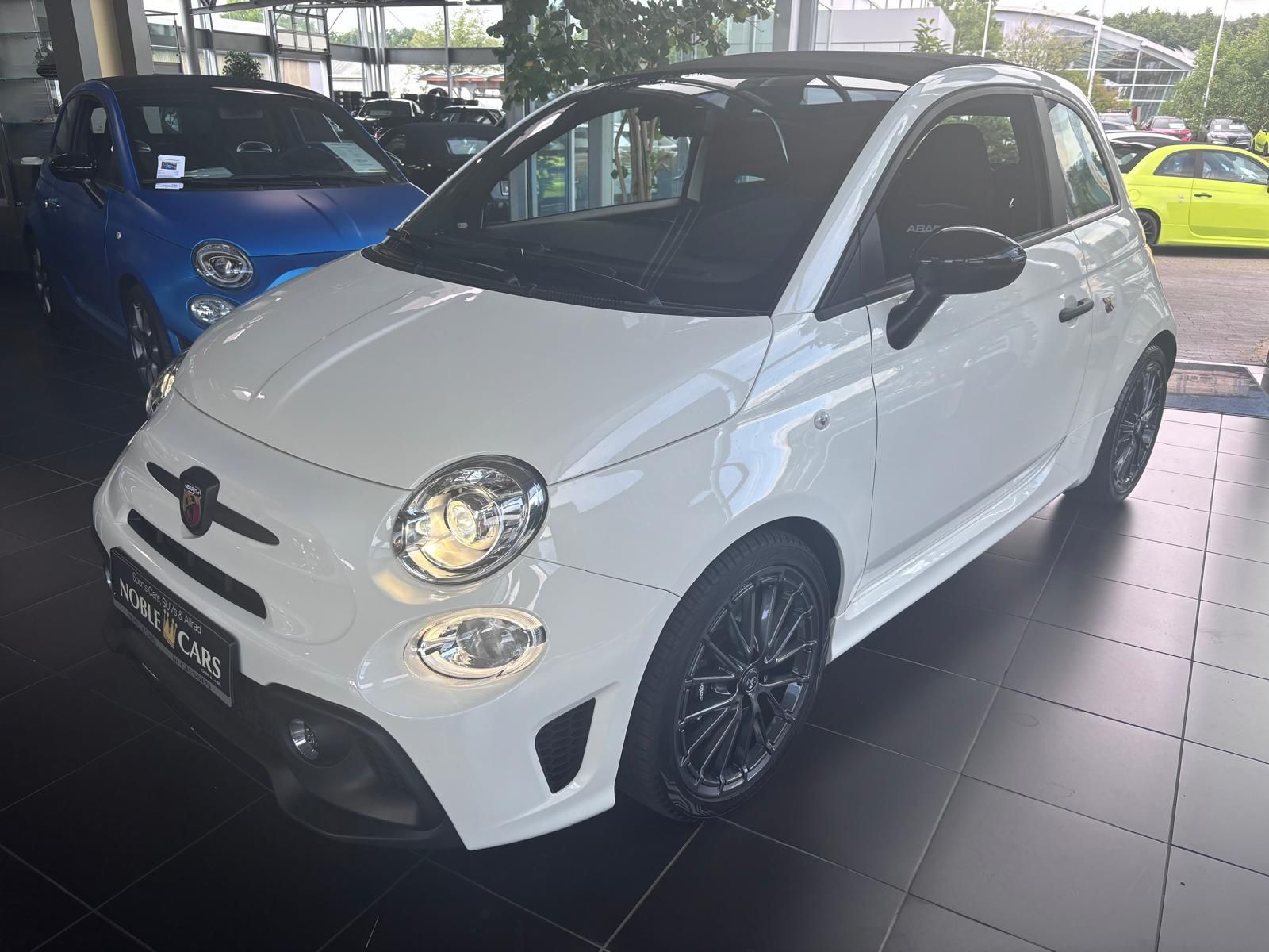 Fahrzeugabbildung Abarth 695C BEATS NAVI ALU