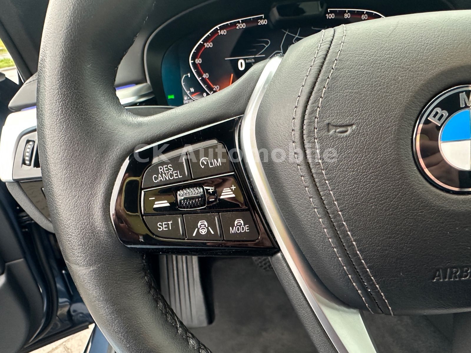 Fahrzeugabbildung BMW 530d Lim./Navi/Head-Up/Laser/Leder/Kamera