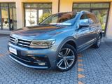 Volkswagen Tiguan Allspace 2.0 TDI R-Line DSG 4M - VW Tiguan Allspace mit Halbautomatikschaltung
