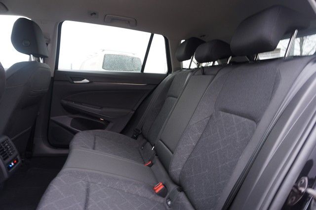 Fahrzeugabbildung Volkswagen Golf VIII Variant TDI Life LED Navi AID ACC RFK