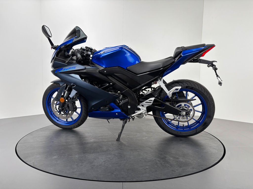 Fahrzeugabbildung Yamaha YZF-R125 *TOP MIT ZUBEHÖR