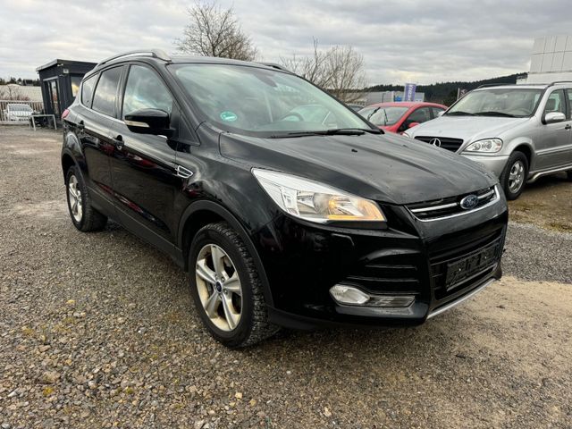 Ford Kuga Titanium * AHK * Teilleder*