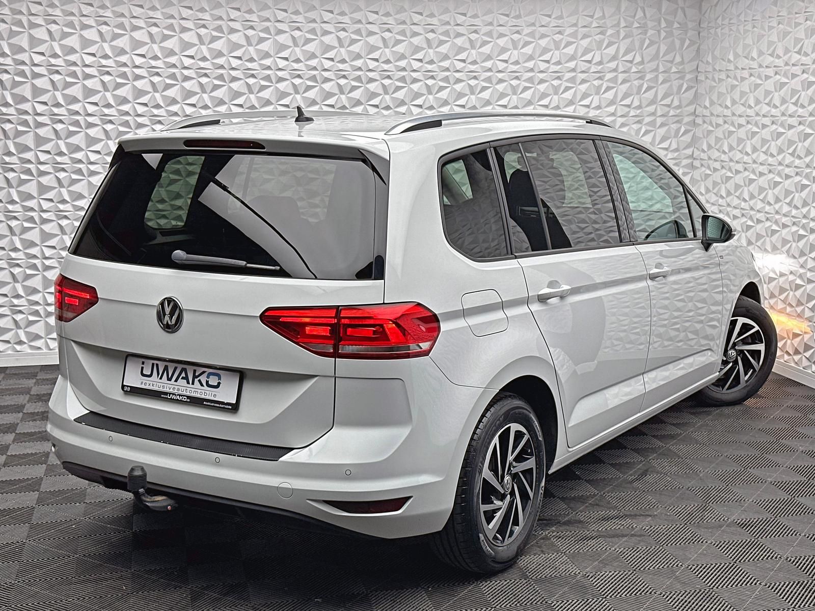Fahrzeugabbildung Volkswagen TOURAN 1.5 TSI JOIN/7-SITZE/AHK/ACC/RCAM/NAV/DSG