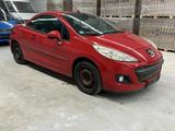 Peugeot 207 Platinum Leder SHZ Sportsitze Klima PDC - Peugeot 207: Sportwagen