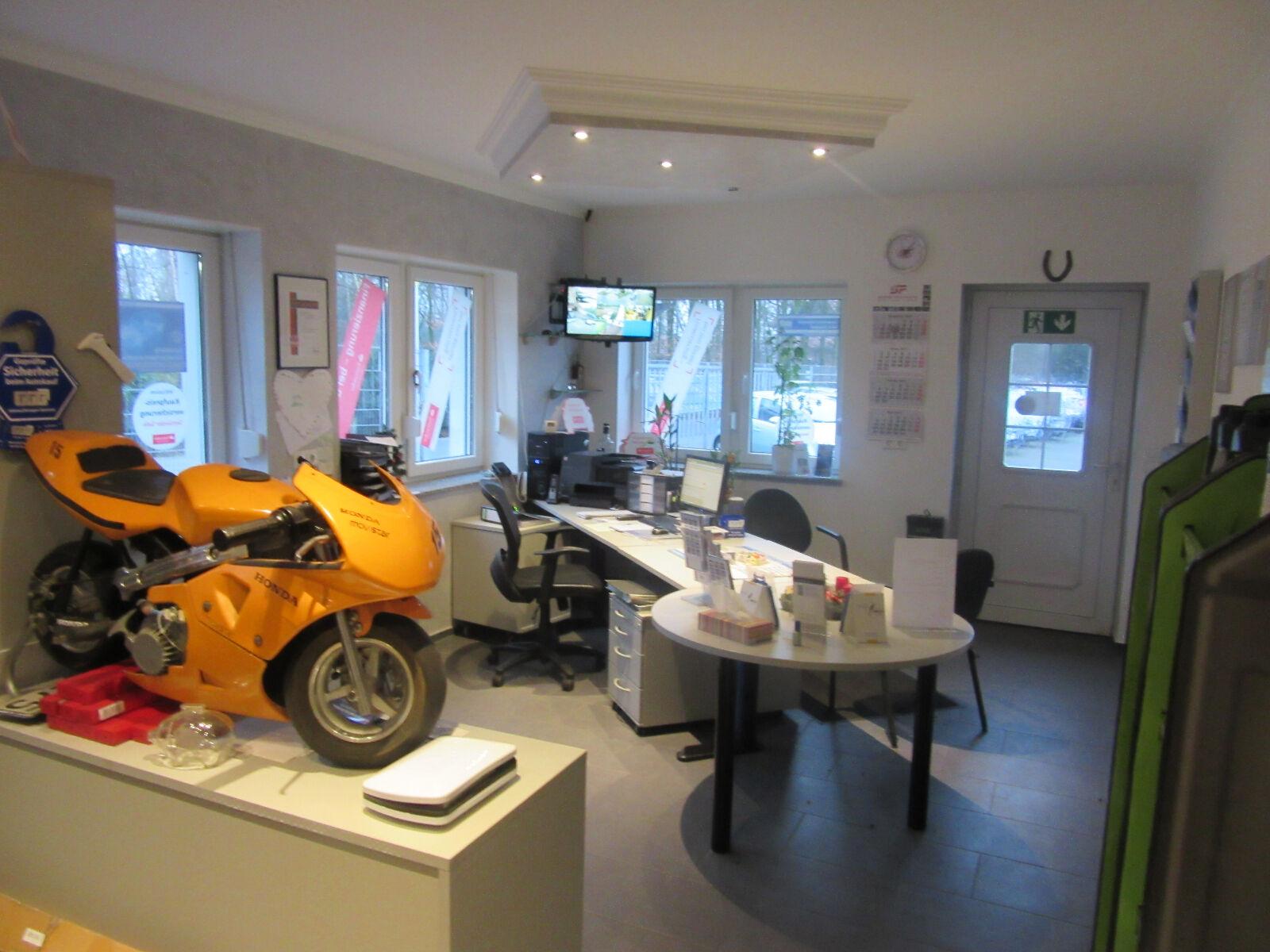 showroom-image-main