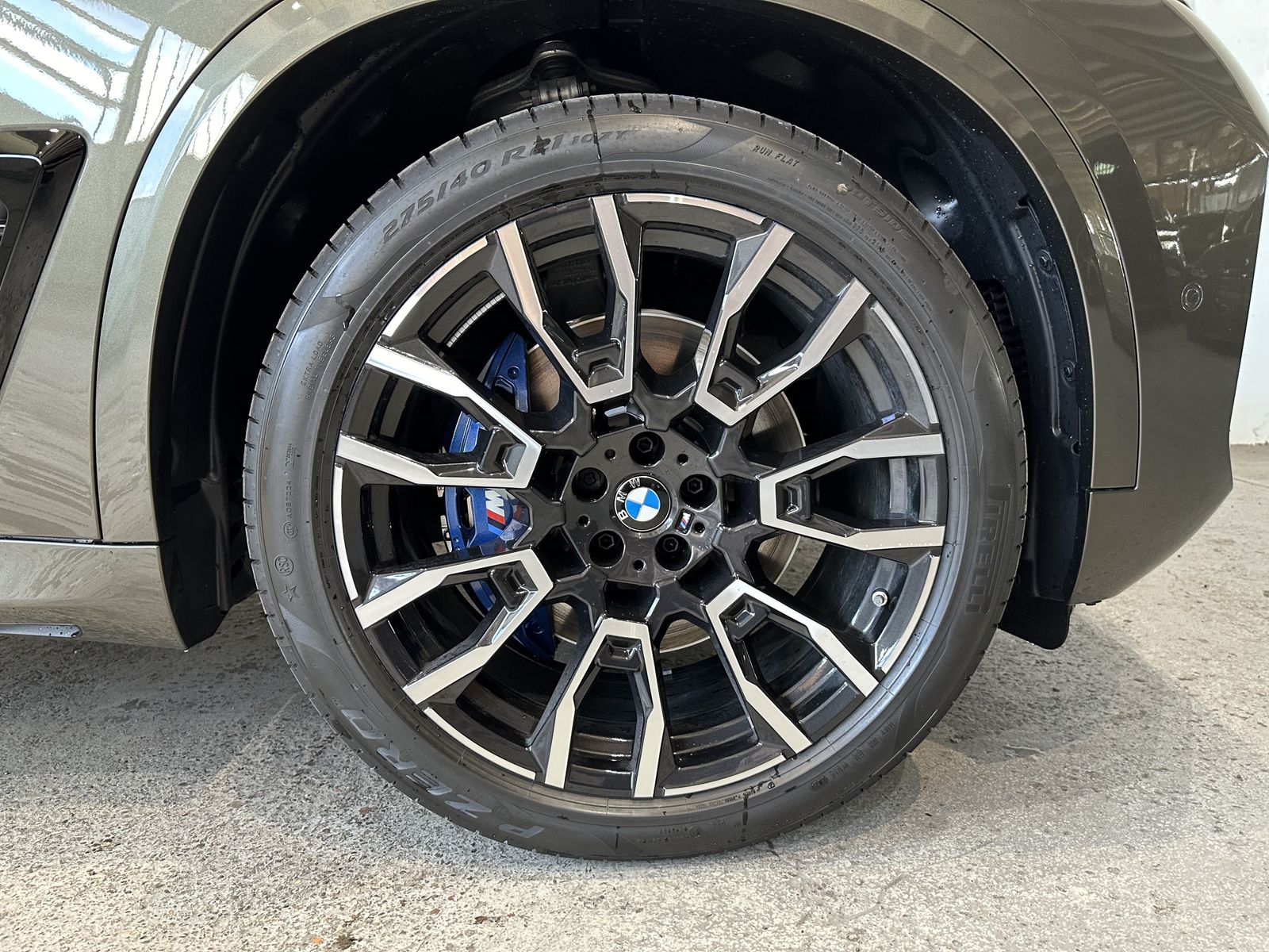 Fahrzeugabbildung BMW X5 xDrive30d Travel Paket, Innovationspaket, Sit