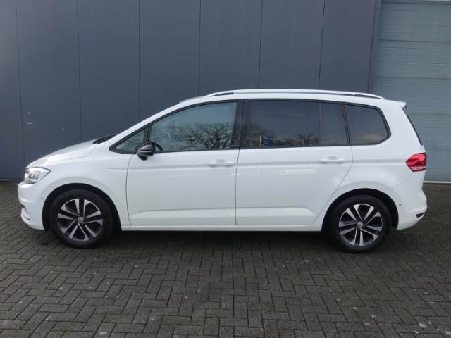 Volkswagen Touran 1.5 TSI IQ.DRIVE LED NAVI PDC SHZ
