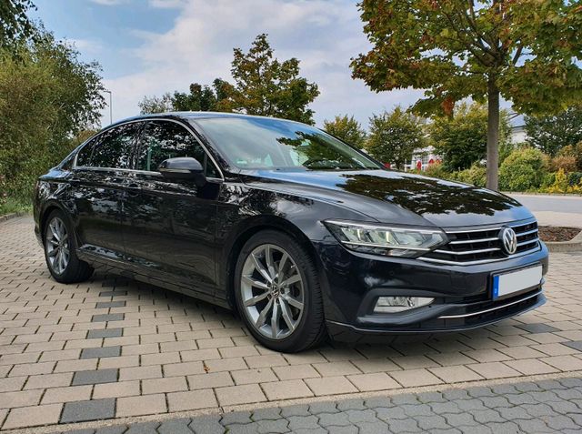 Volkswagen VW Passat b8 Facelift Limousine Unfallfrei...