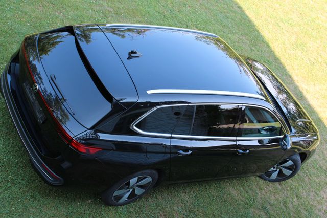 VW Passat 1.5 eTSI OPF DSG Business Business
