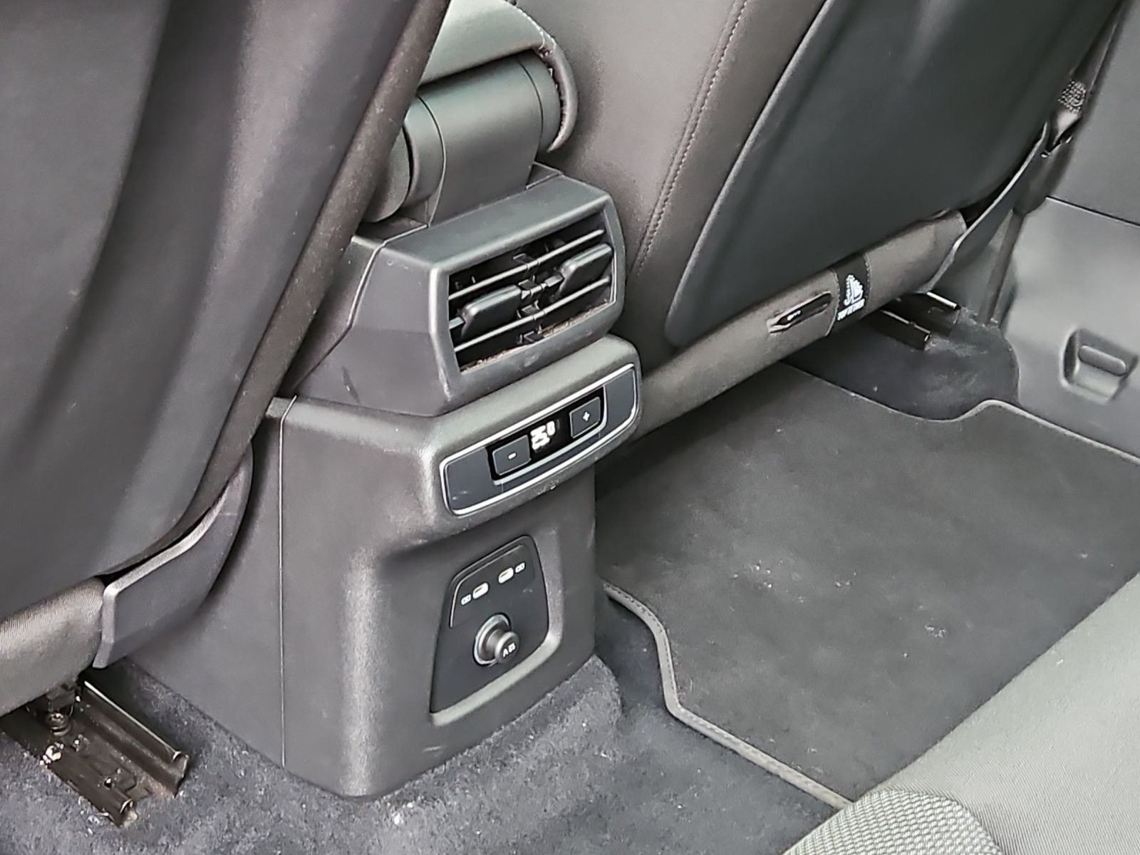 Audi Q4 e-tron - Bild 18