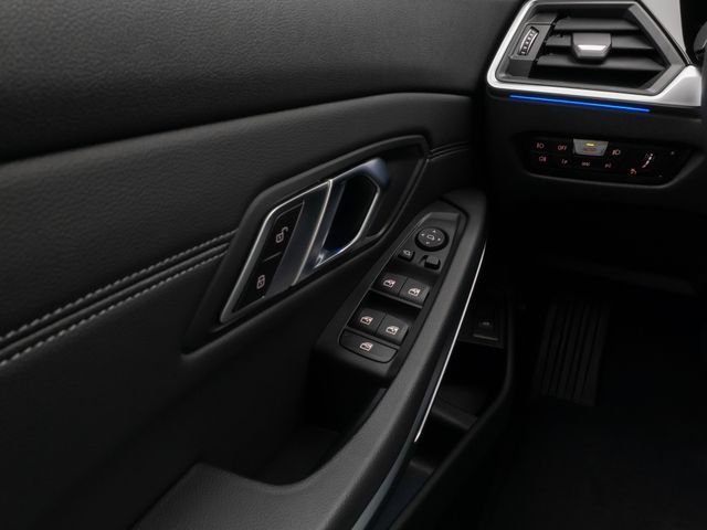 Foto Nummer 33: BMW 320d