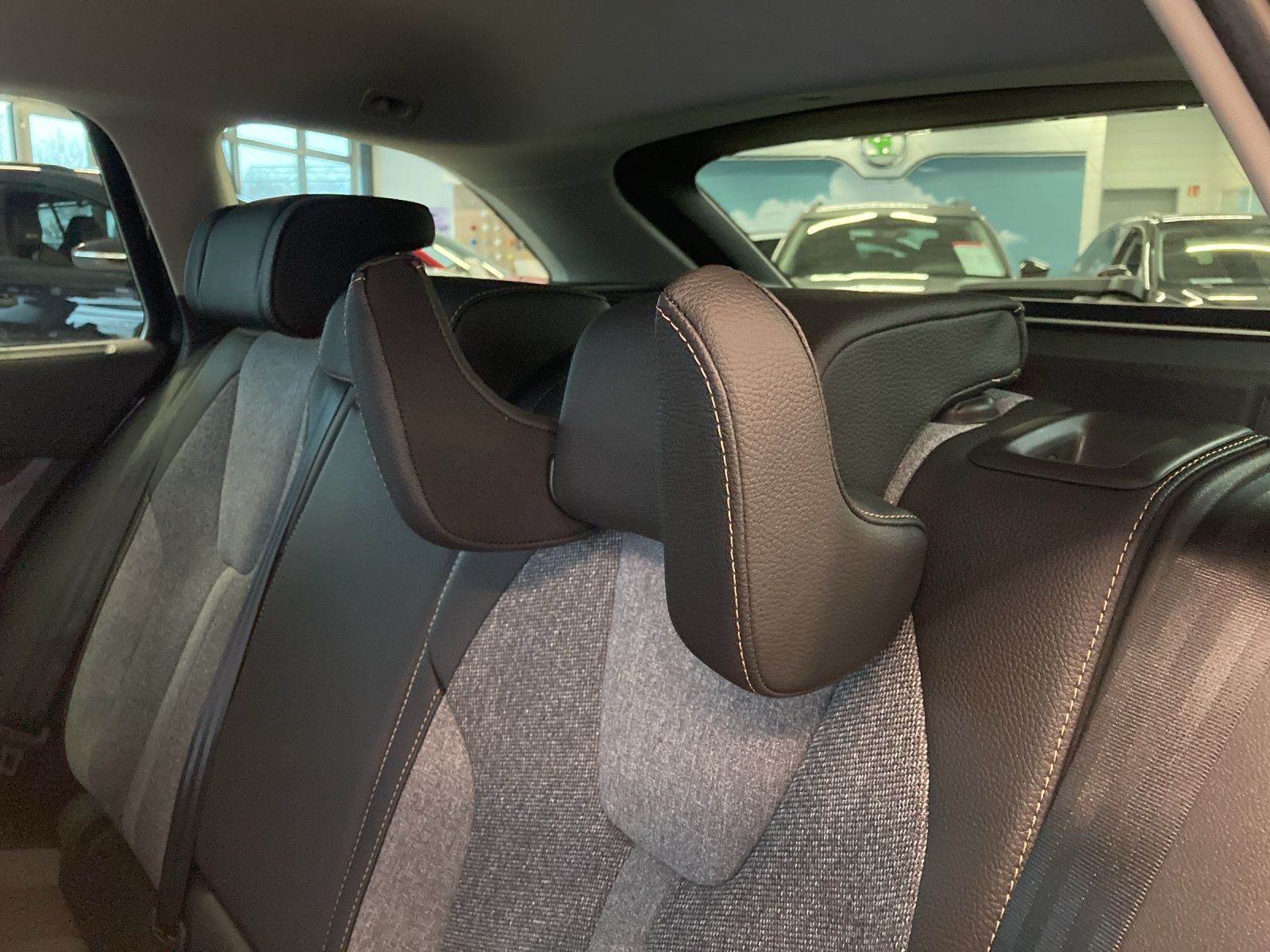Fahrzeugabbildung SKODA Octavia Combi Balance 1.5 TSI mHEV DSG AHZV 3 J