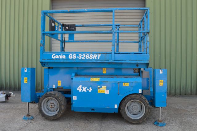 Genie GS 3268 RT 4 x 4