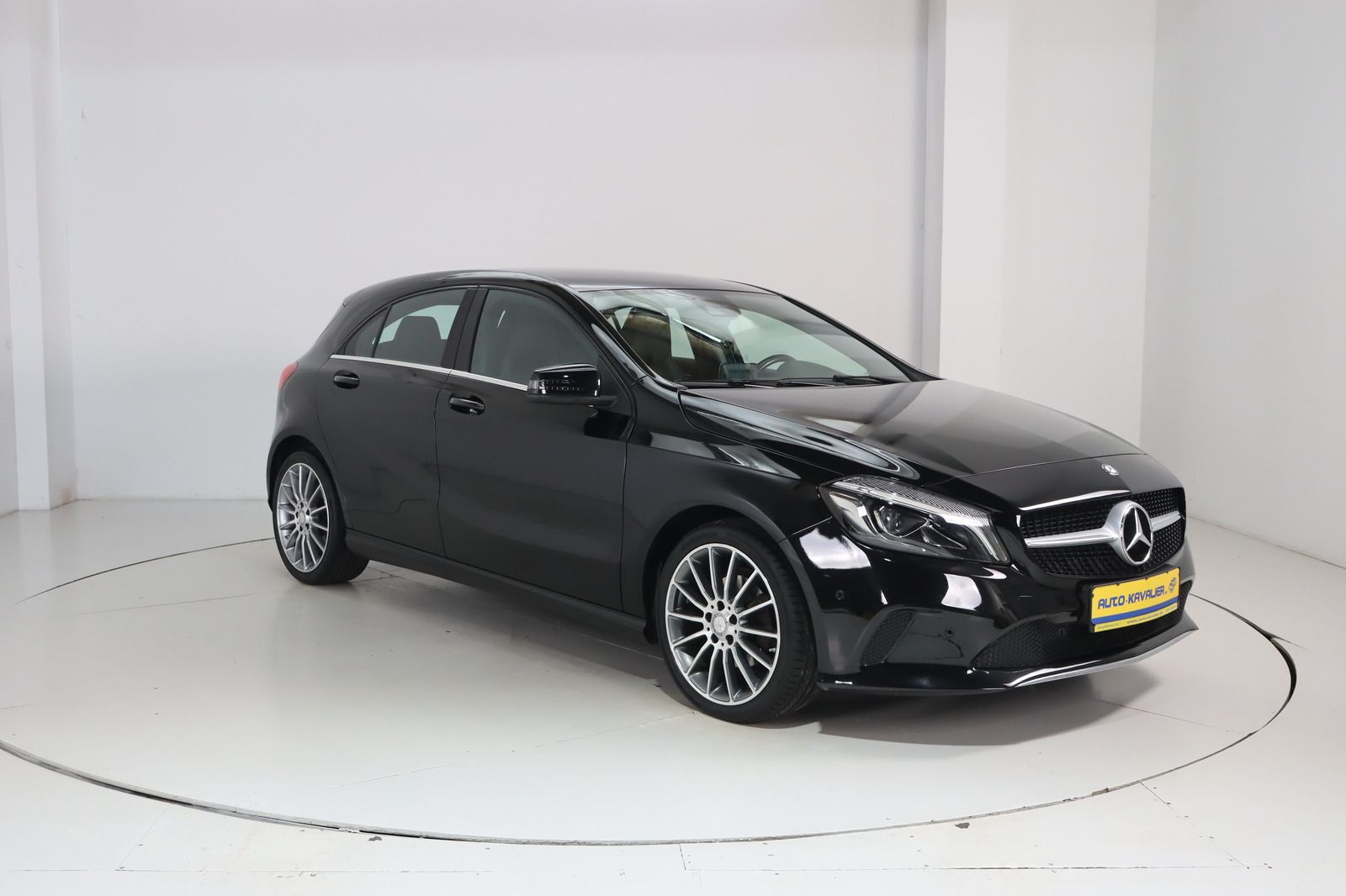 Fahrzeugabbildung Mercedes-Benz A 200 d * LED * Navi * SHZ *