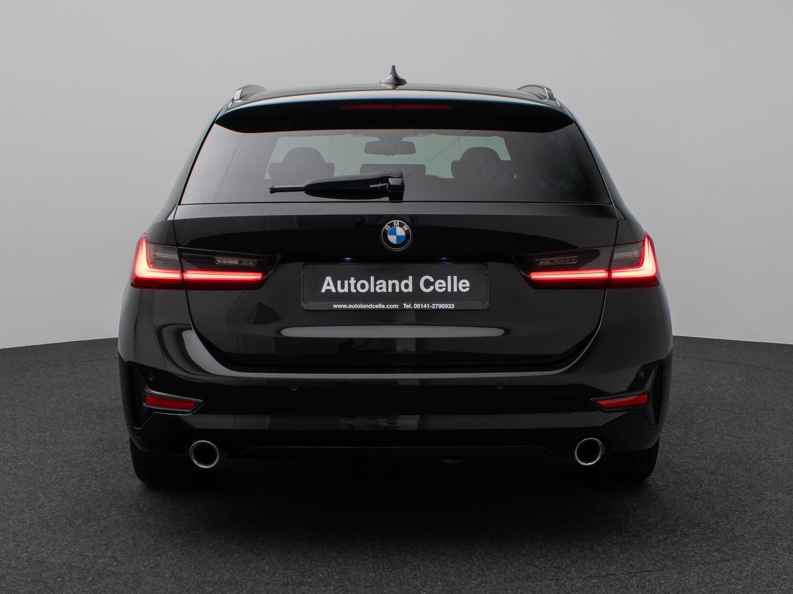 Fahrzeugabbildung BMW 320d Sport Line Panorama Laser HUD DAB HiFi AHK