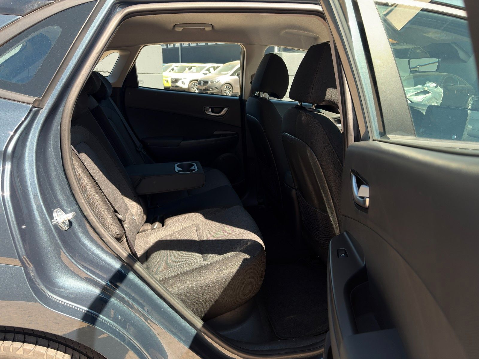 Fahrzeugabbildung Hyundai KONA E Select SHZ LHZ ACC PDC LKA Navi CarPlay