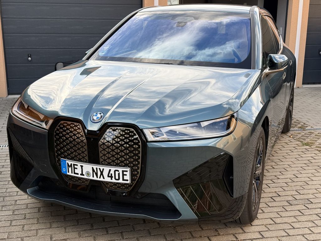 Image of BMW iX