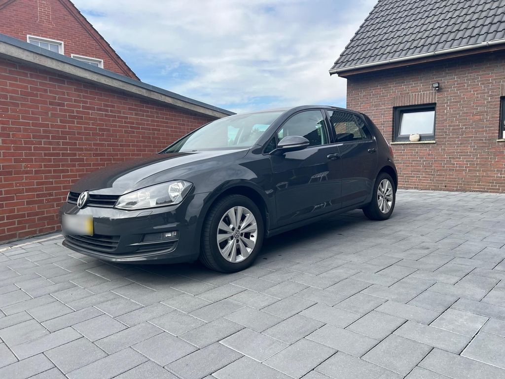 Image of Volkswagen Golf