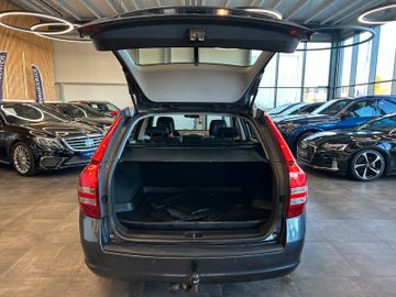 MYAUTOCENTER – Gebraucht- und Jahreswagen mit Werkstattservice in Pfaffenhofen Kia cee´d Sportswagon Vision*2. Hand*Klima*AHK*SHZ*