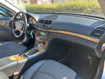 Mercedes E 200 - 8