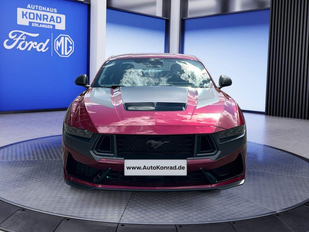 Ford Mustang Fastback Dark Horse 5.0 V8