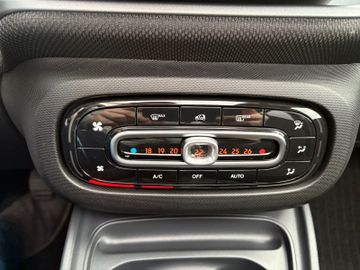 Fahrzeugabbildung Smart ForFour  Passion Klimaaut. Tempomat Faltdach