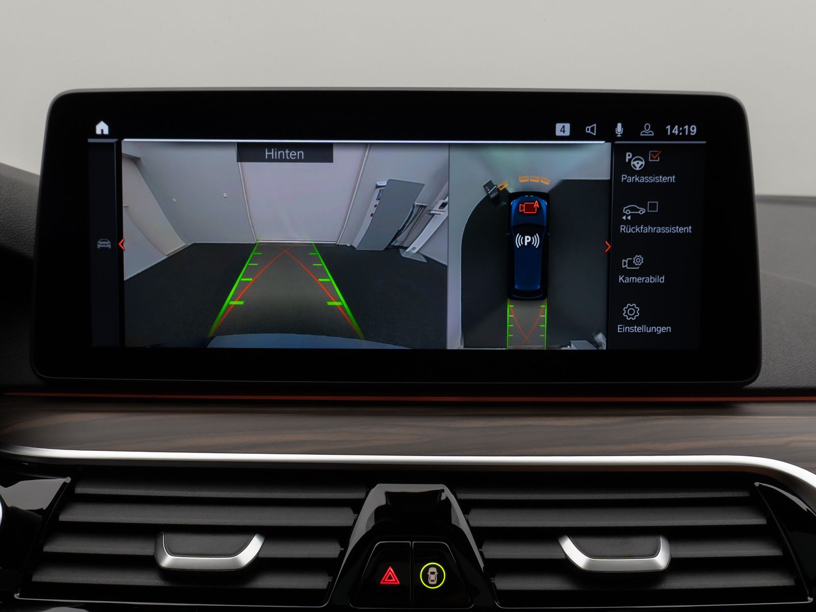 Fahrzeugabbildung BMW 530d M Sport Panorama 360°Laser HUD HiFi SoftCL