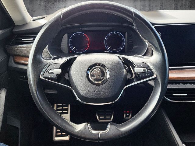Octavia Combi 2.0TDI Aut. Scout 4x4 AHK Navi