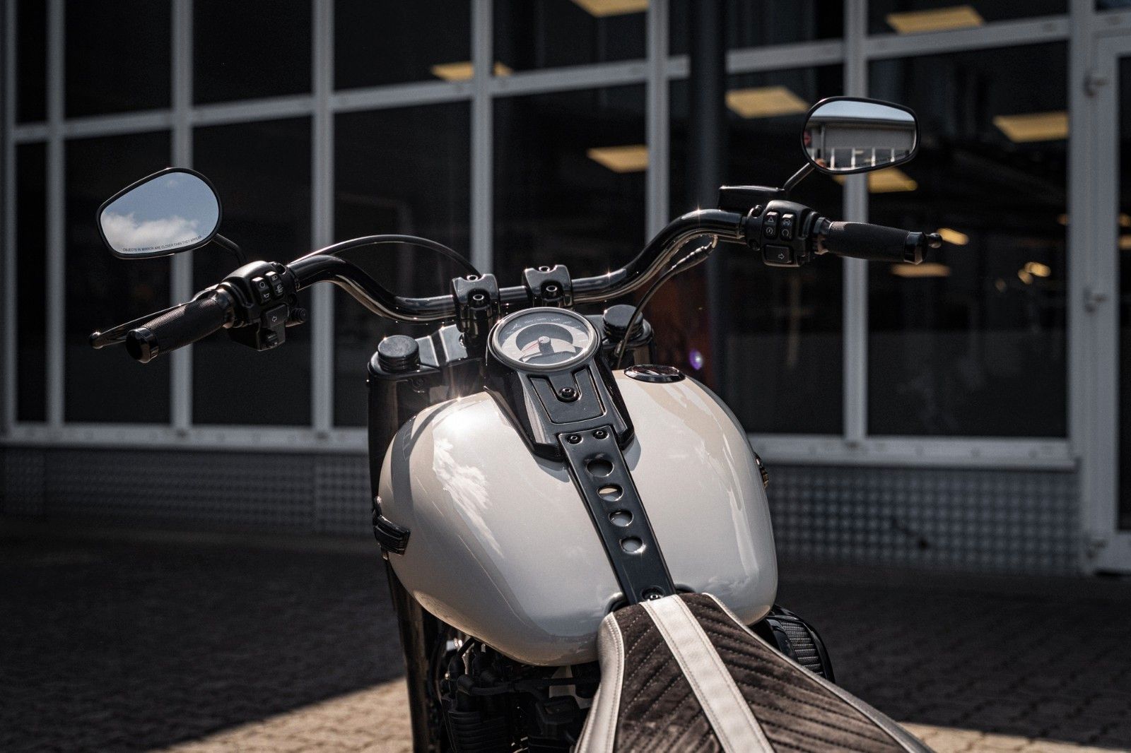 Fahrzeugabbildung Harley-Davidson DARK FAT BOY FLFBS 114 MY24 -JEKILL&HYDE-