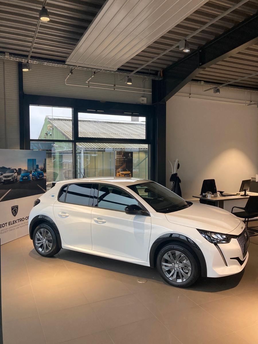 showroom-image-bottom