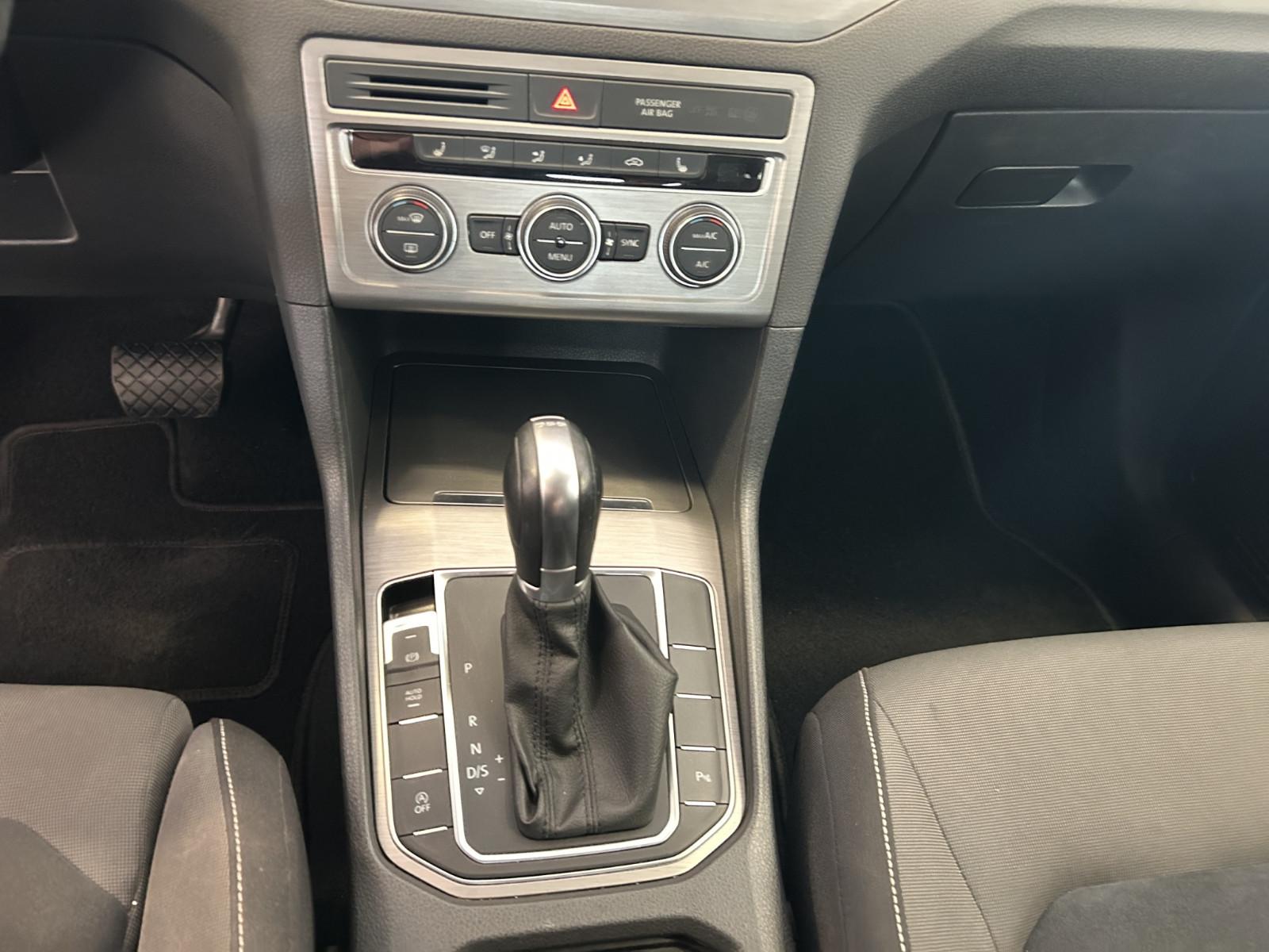 Volkswagen Golf SV 1.4 TSI DSG Comfortl, Bi-Xenon SHZ, AHK,