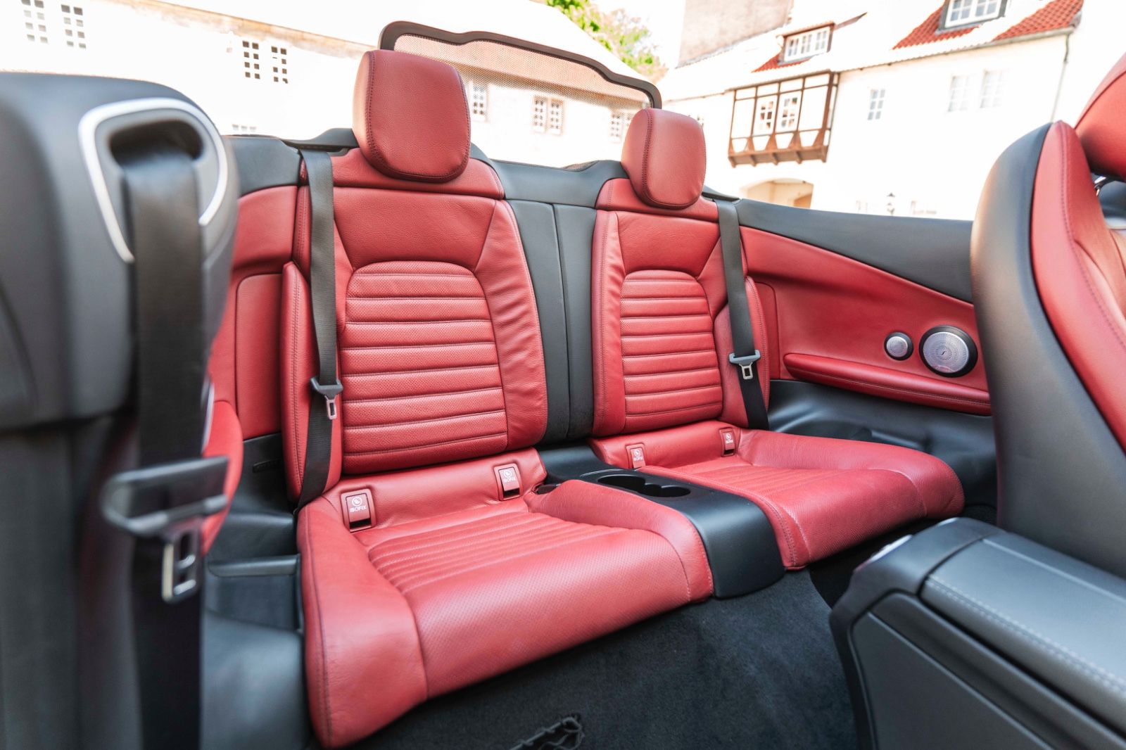Fahrzeugabbildung Mercedes-Benz C 300 4MATIC AMG BURMESTER 360° LED TOTW SZH