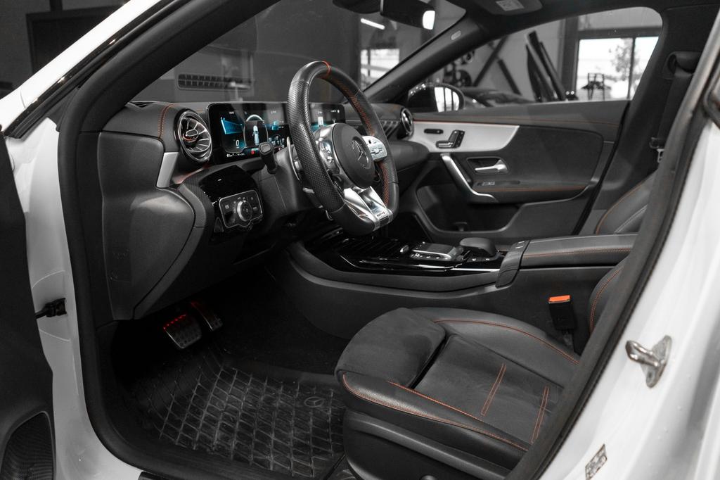 Mercedes-Benz CLA 35 AMG