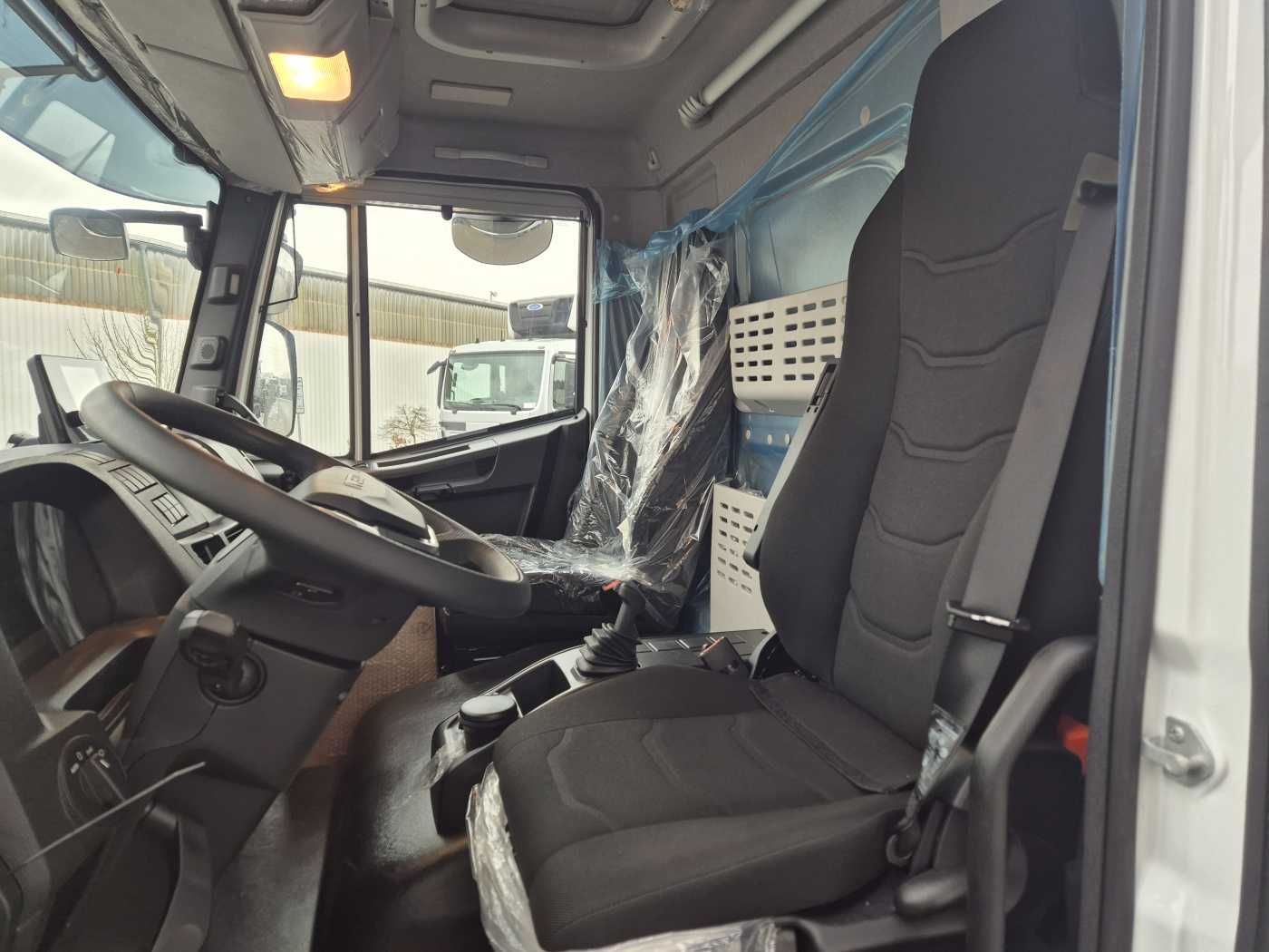 Fahrzeugabbildung Iveco Eurocargo ML180E28/P 4x2 ZF-Automatik 8AP 3Stück