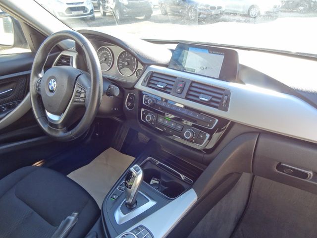 Fahrzeugabbildung BMW 320i Advantage/LED/Navi/84TKM/Automatik/