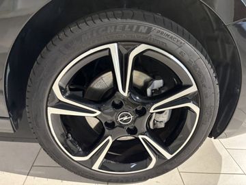 Fotografie 4 des Opel Corsa 1.2 Direct Injection Turbo GS