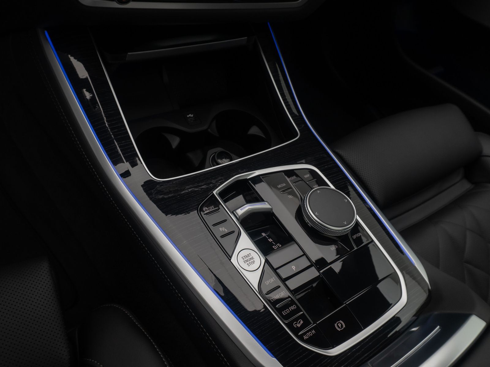 Fahrzeugabbildung BMW X5 M60i Panorama H/K DAB HUD 360&deg; Komfort 22Zoll