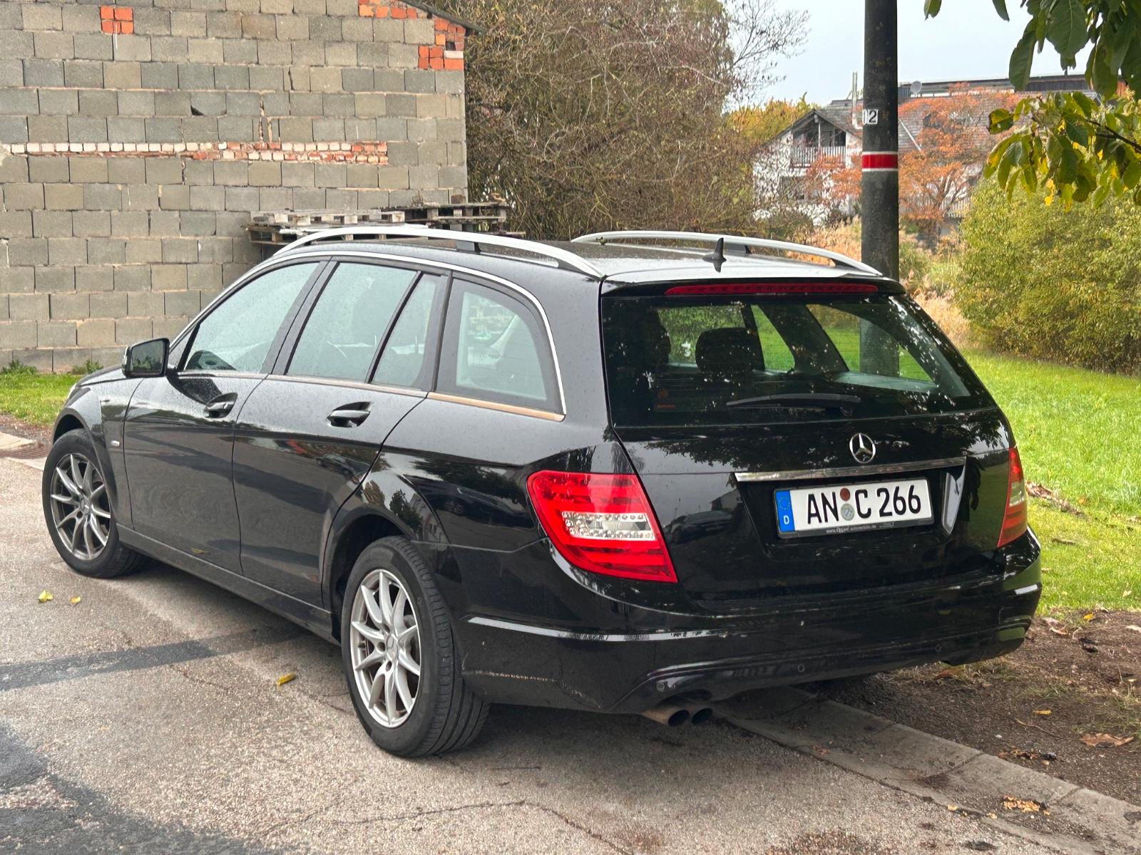 Mercedes-Benz C200 2011 — engine 2.143 cm³, 136 HP (100kW)