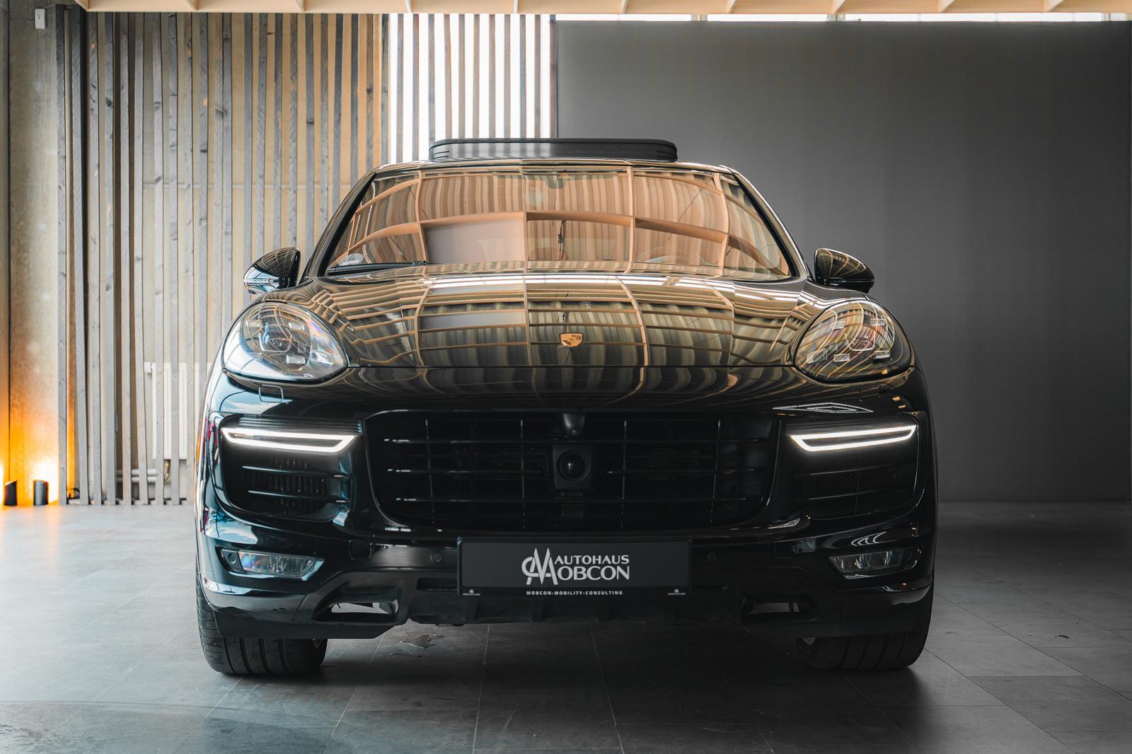 Porsche Cayenne TURBO S | PCCB | CHRONO | PANO | BOSE
