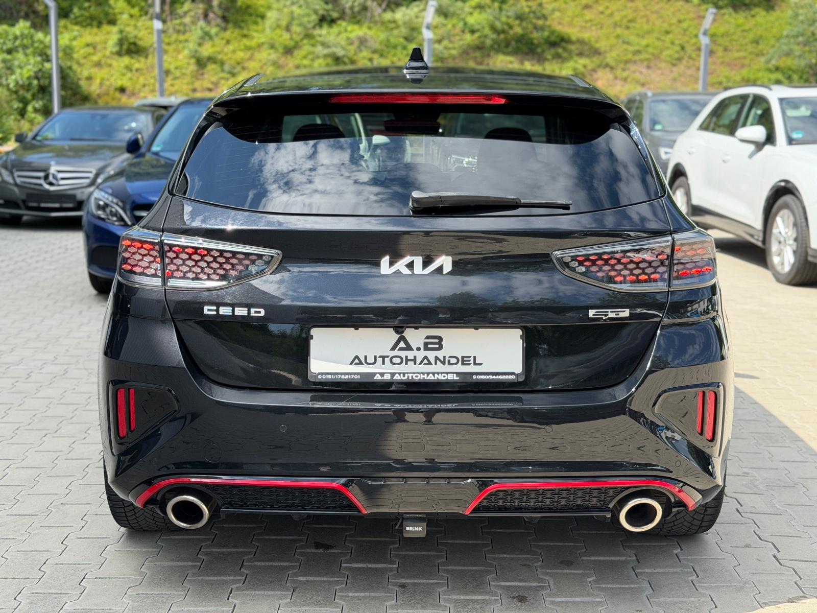 Kia Ceed GT/Automatik/LED/JBL/AHK/Alcantara/47700km
