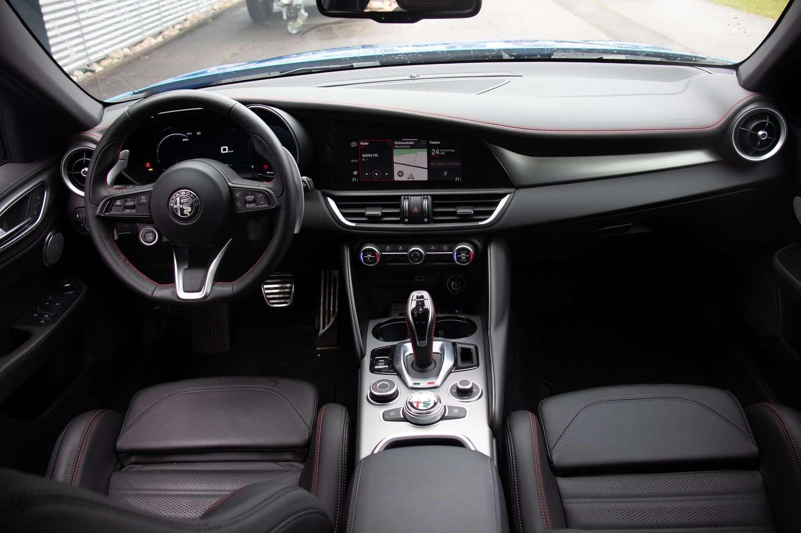 Fahrzeugabbildung Alfa Romeo Giulia Competizione MY23 2.0 Q4 vom AR Vertragsh