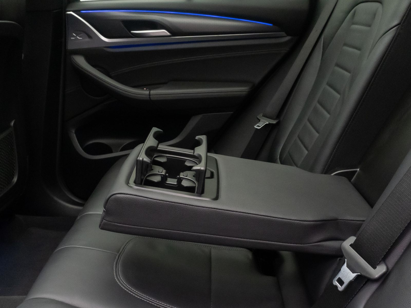 Fahrzeugabbildung BMW X3 xD20i M Sport DAB Kamera Panorama Komf 20Zoll