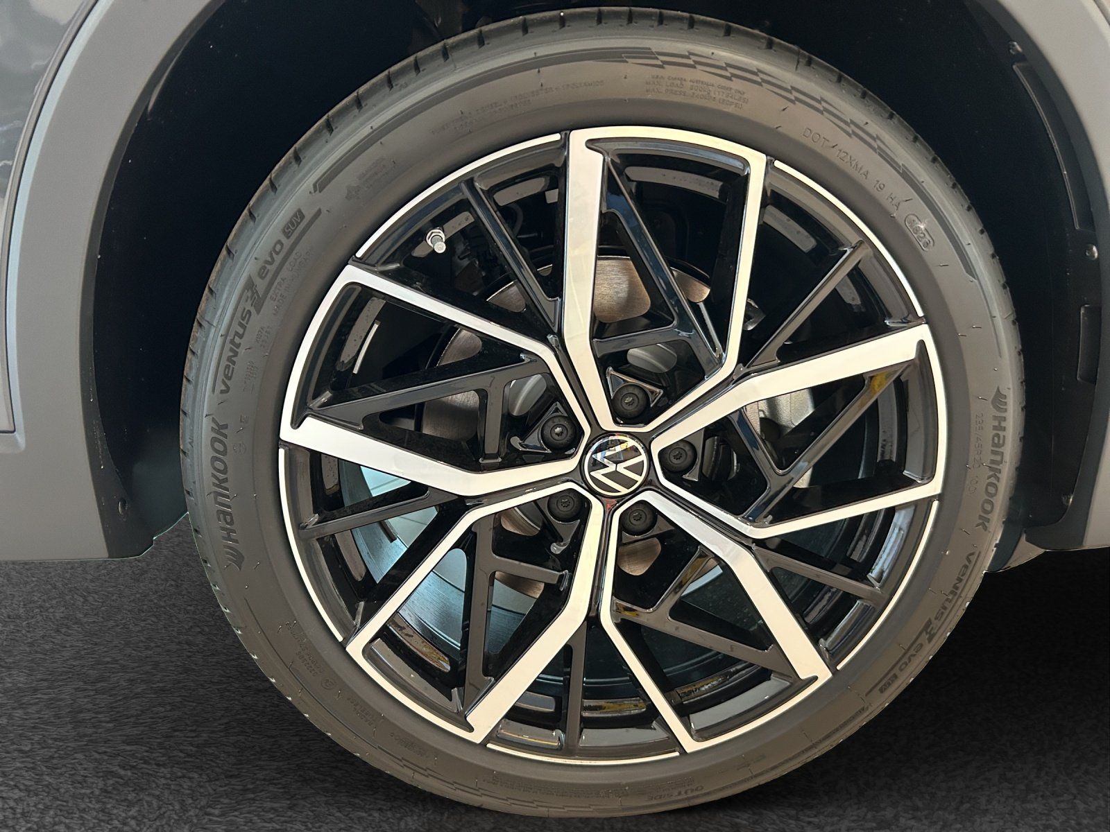 Volkswagen Tiguan - Bild 12